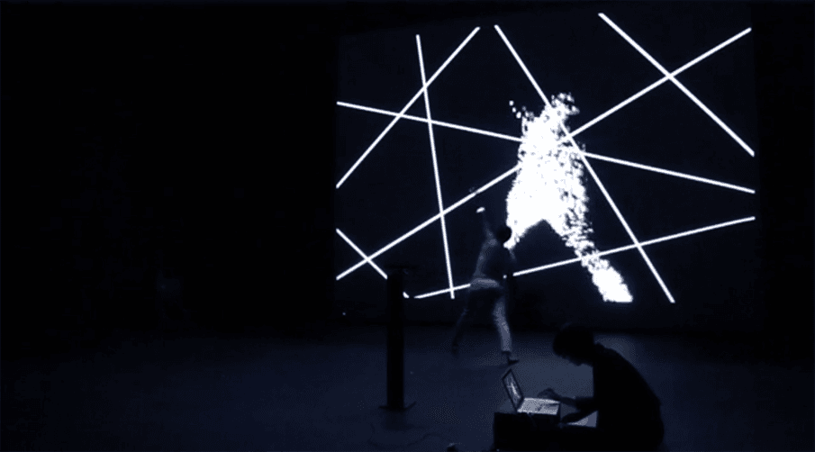 Kinect(キネクト)によるダンスとテクノロジーの融合