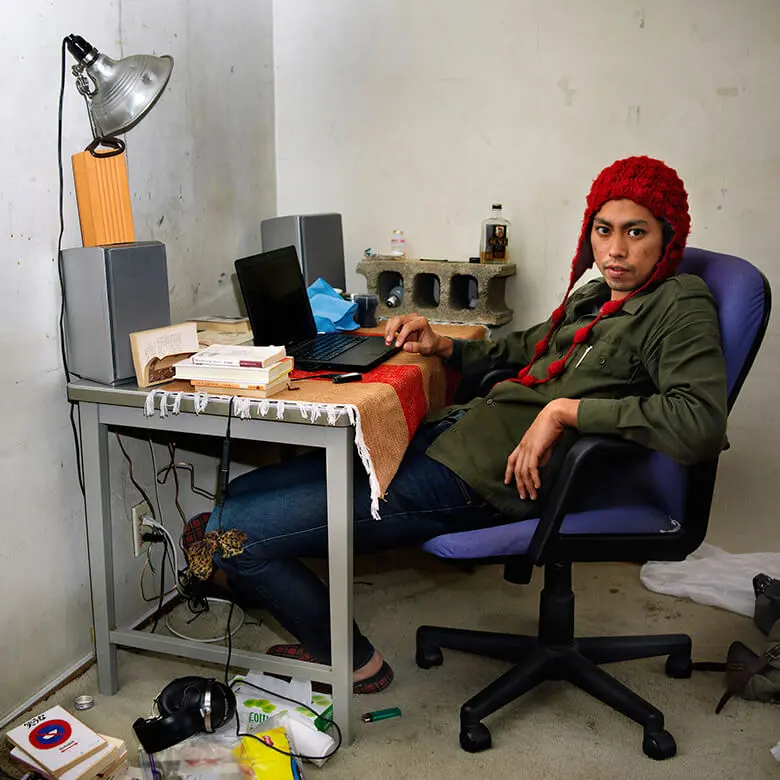 《okinawan portraits 2010-2012》 OP.000010 浦添, 2010 © Ryuichi Ishikawa