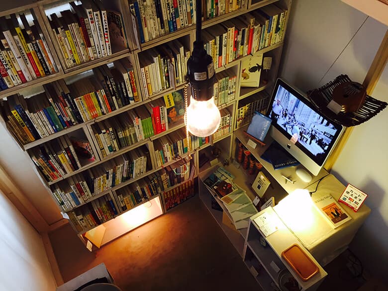 旅と古本の店 ひとつ星 引用元:CAMPFIRE 泊まれる図書館「暁」プロジェクトページ