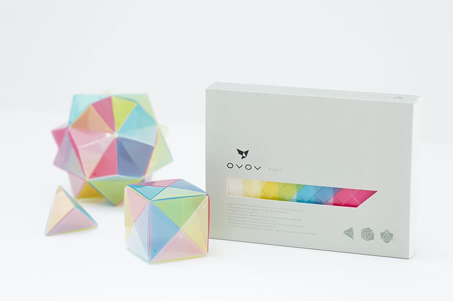 色彩の美しさと、自由な発想を楽しむ次世代のパズル「OVOV」